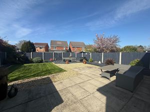 Islay Close Stanney Oaks